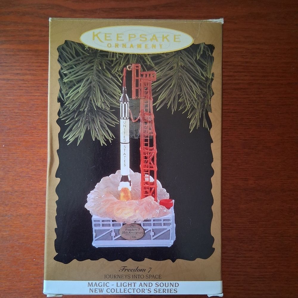Hallmark Keepsake Freedom 7 Rocket Ornament Magic Light and Sound MIB